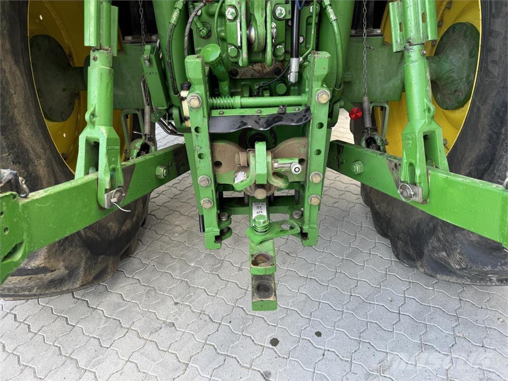 John Deere 6210R 트랙터