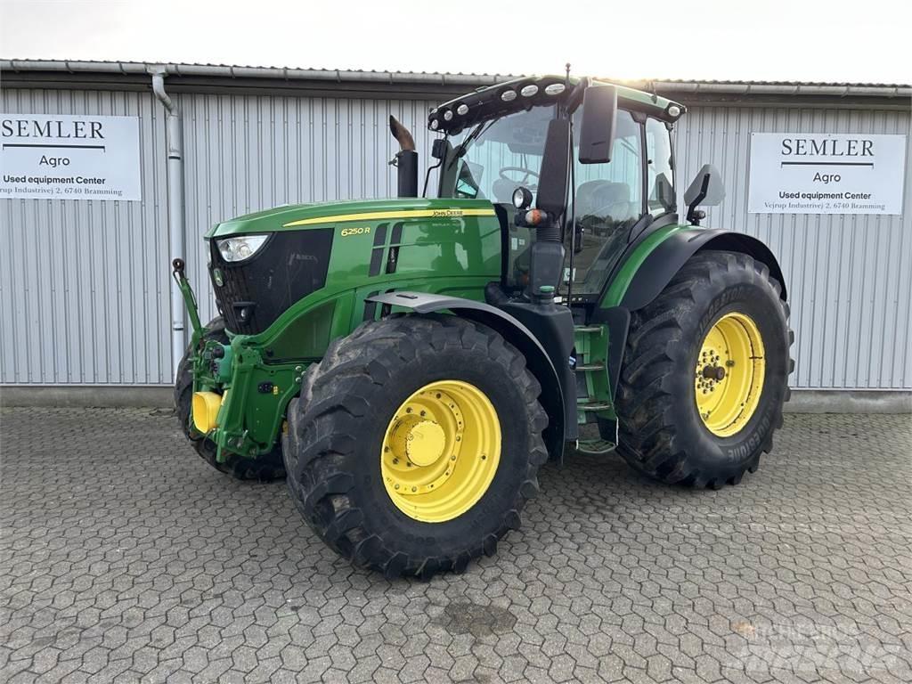 John Deere 6250R 트랙터