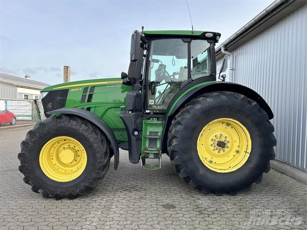 John Deere 6250R 트랙터