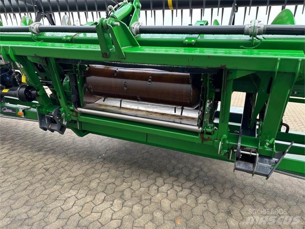 John Deere 735D 콤바인 헤드