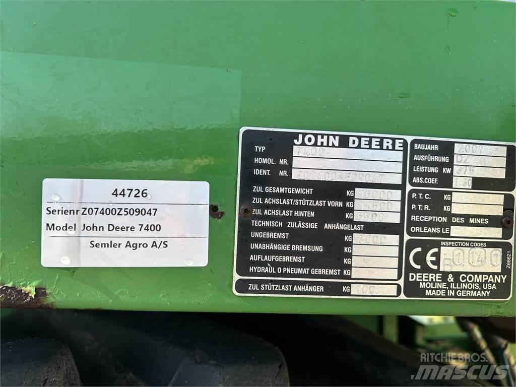 John Deere 7400 목초 수확기