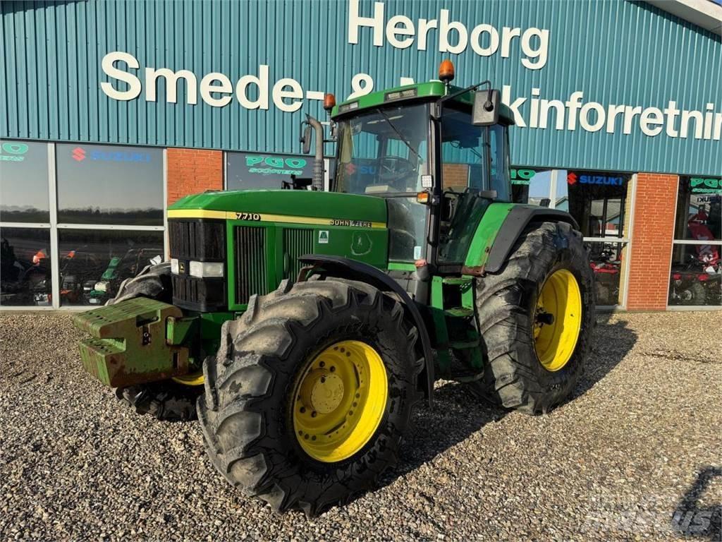 John Deere 7710 트랙터