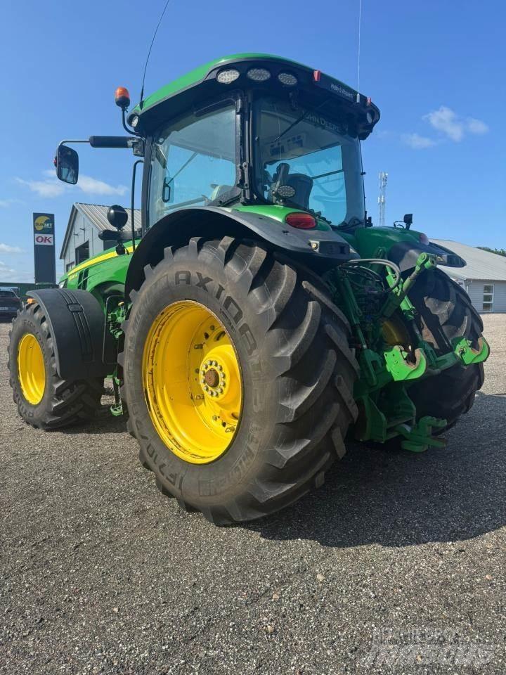 John Deere 8310R 트랙터