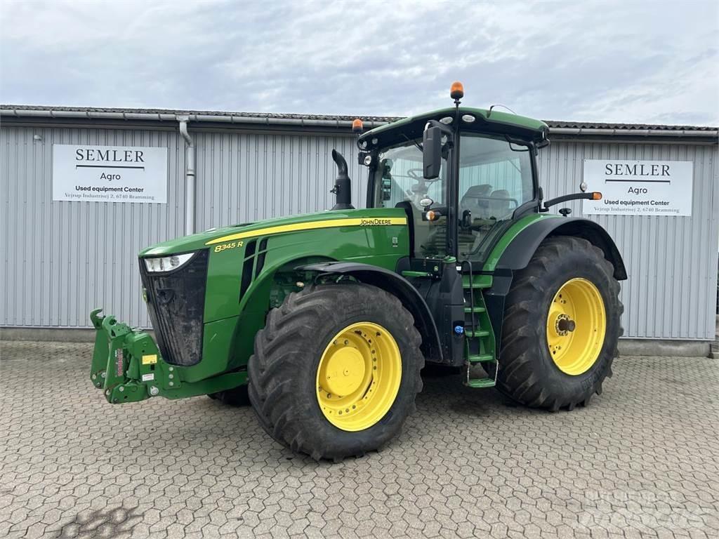 John Deere 8345R 트랙터