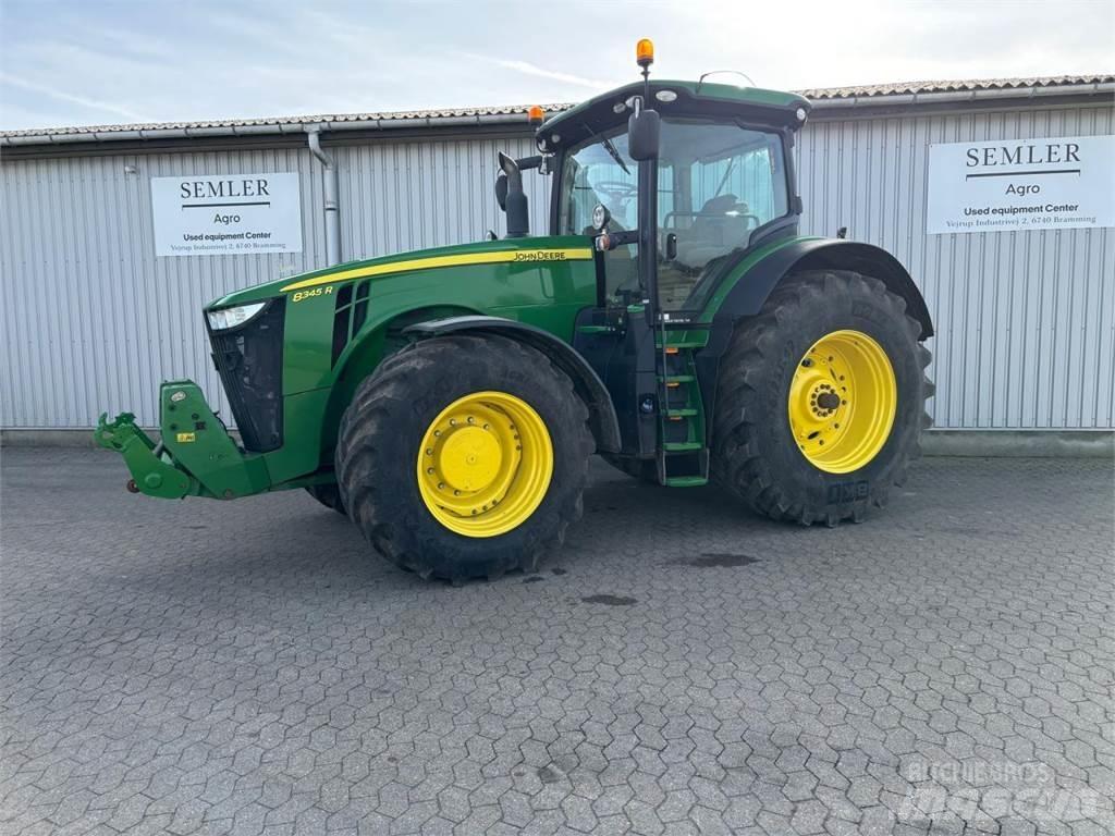 John Deere 8345R 트랙터