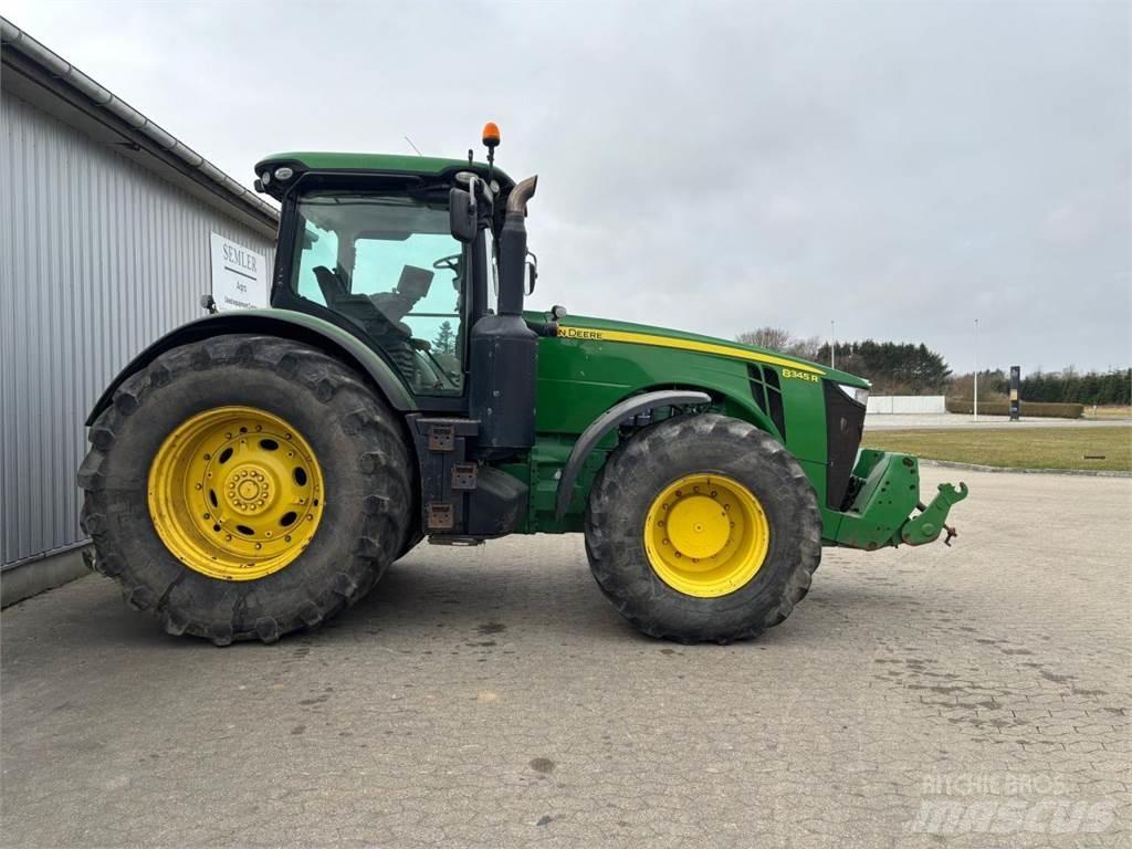 John Deere 8345R 트랙터