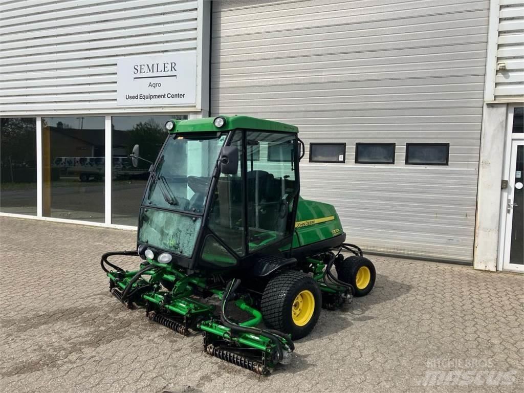 John Deere 8700 A 페어웨이 잔디깎기