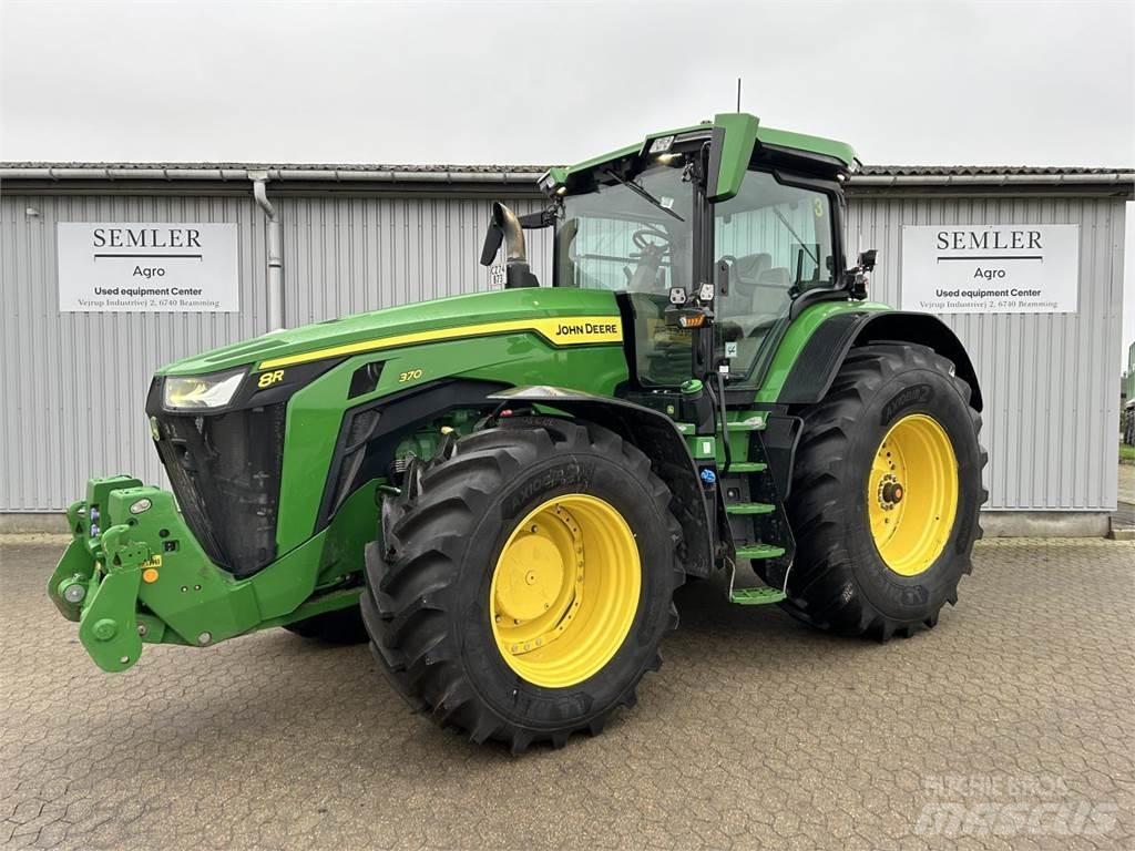 John Deere 8R 370 트랙터