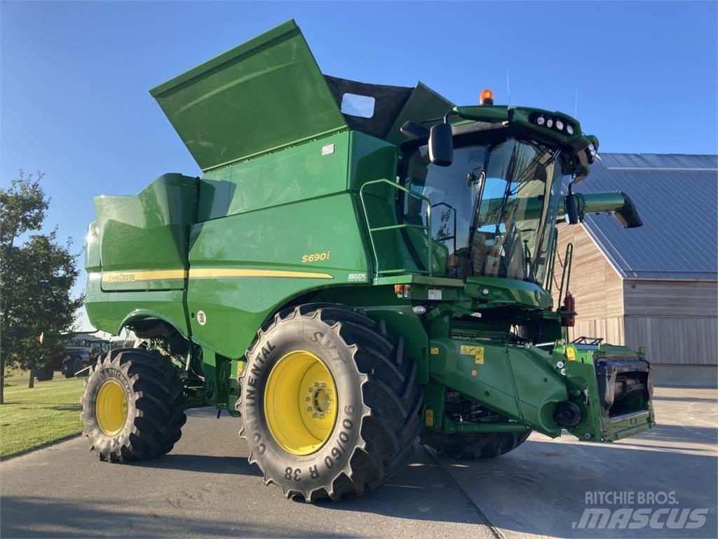 John Deere S690I 콤바인 수확기
