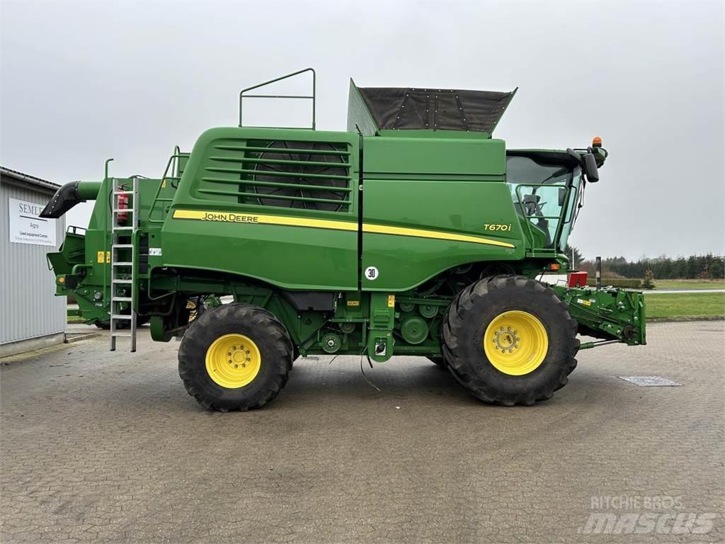 John Deere T670 콤바인 수확기