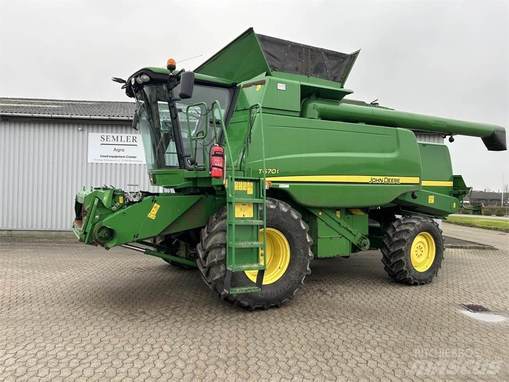 John Deere T670 콤바인 수확기