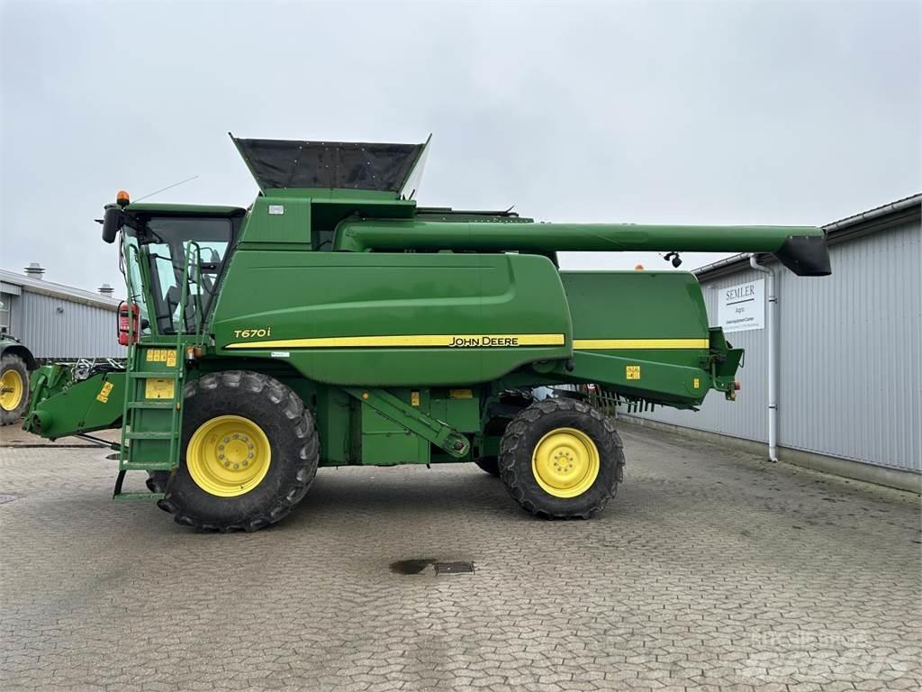 John Deere T670 콤바인 수확기
