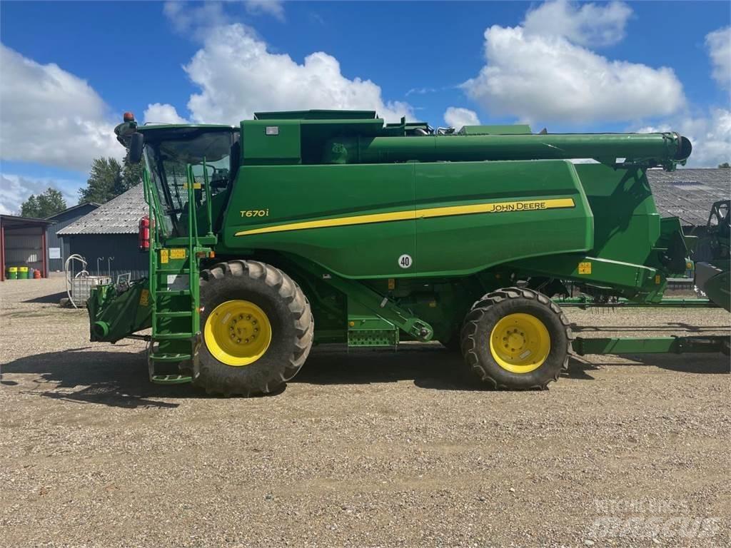 John Deere T670I 콤바인 수확기