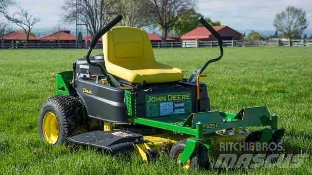 John Deere Z315E 소형 트랙터