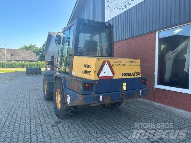 Komatsu WA90  휠로우더