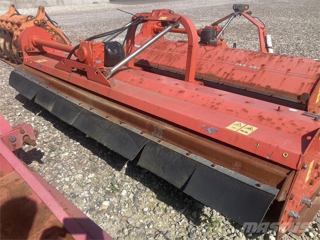Kuhn VKM 305 제초기