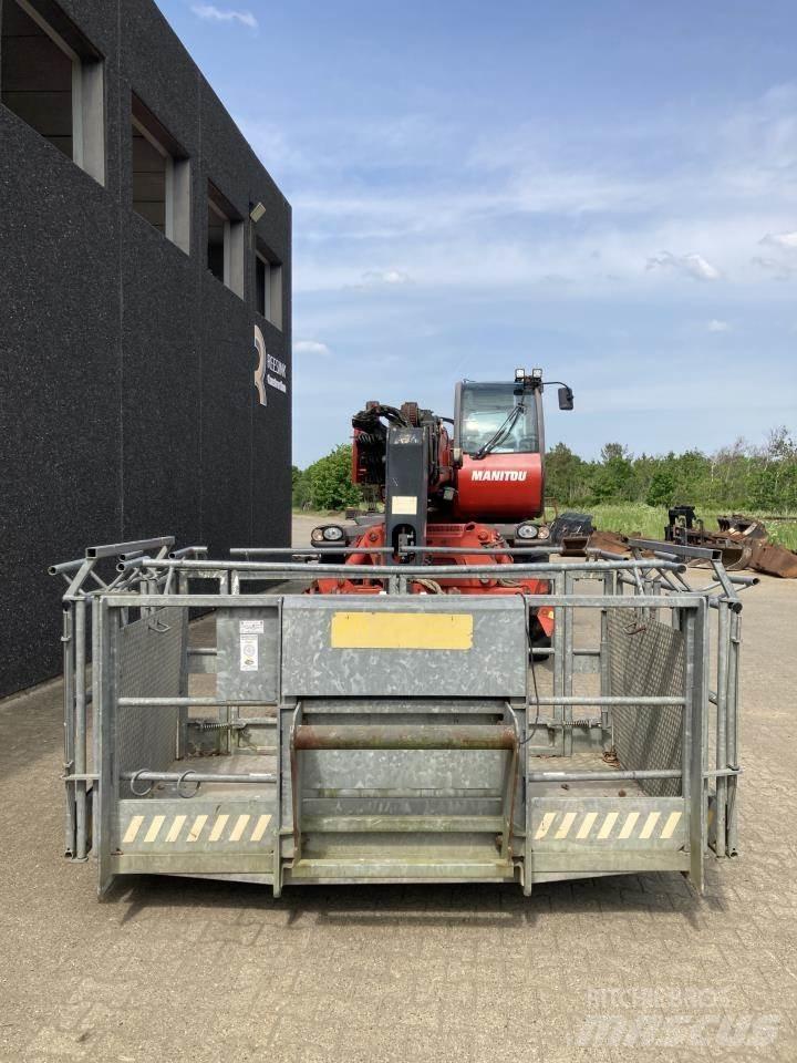 Manitou MRT2540 텔러 핸들러