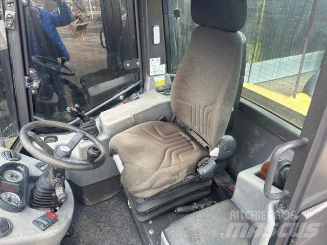 Mecalac AX700  휠로우더