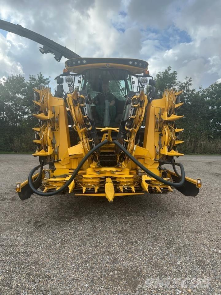 New Holland FR650 목초 수확기