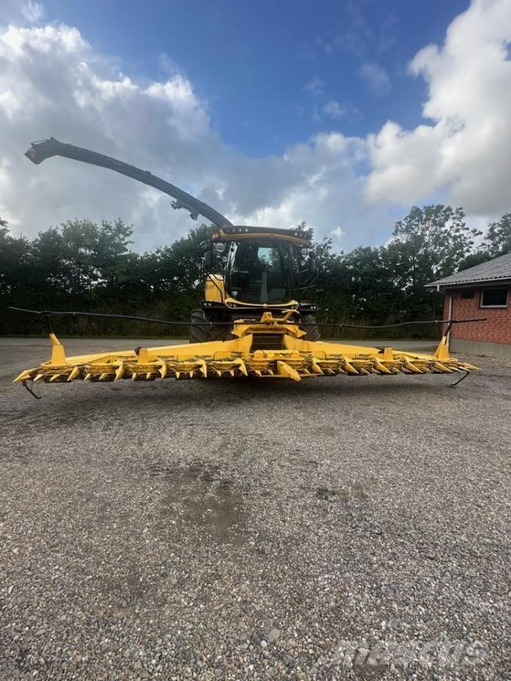 New Holland FR650 목초 수확기