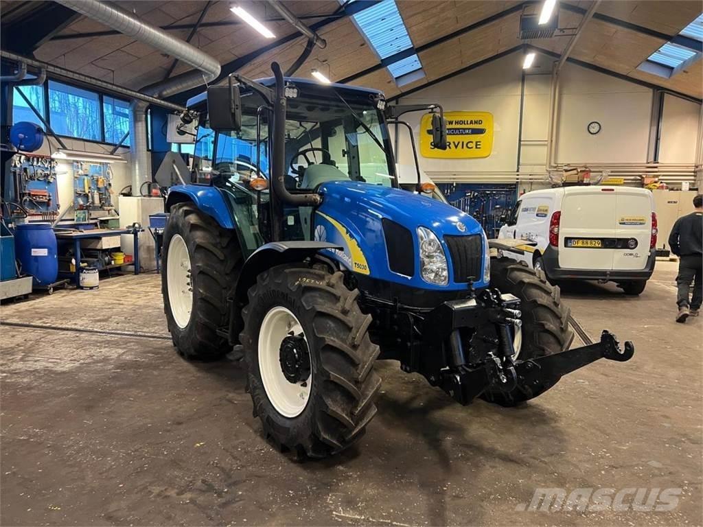 New Holland T5030 트랙터