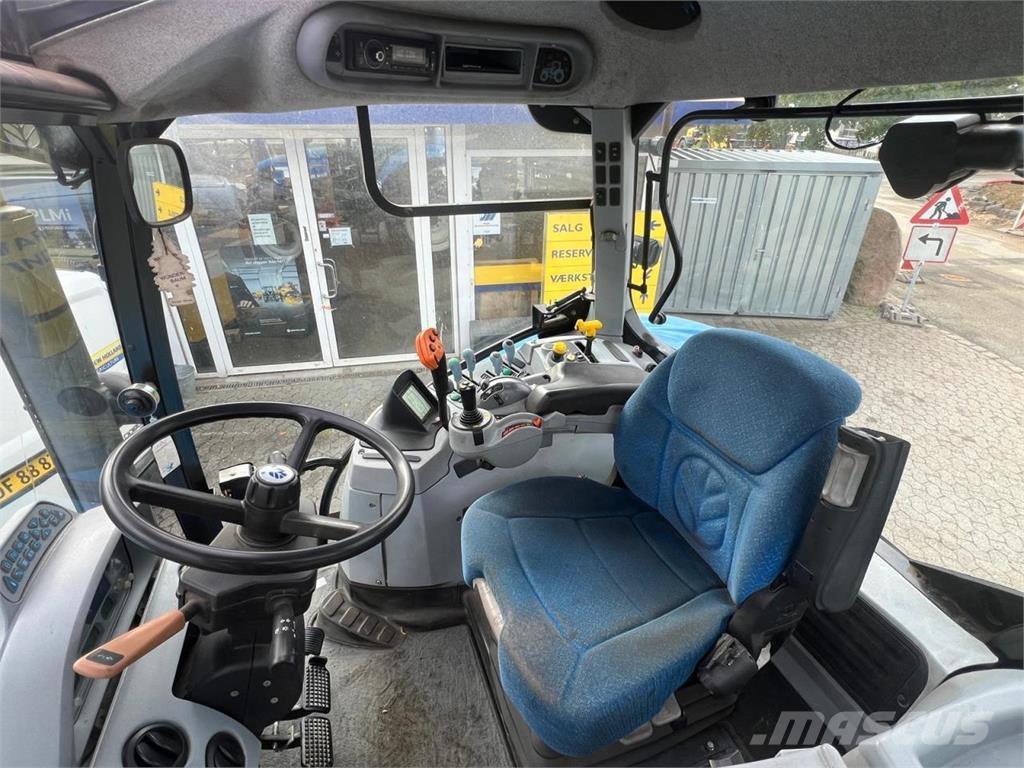 New Holland T6080 트랙터