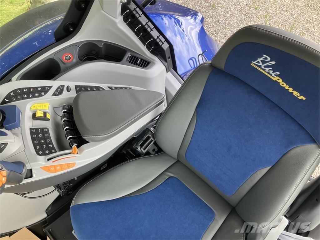New Holland T7.300 트랙터