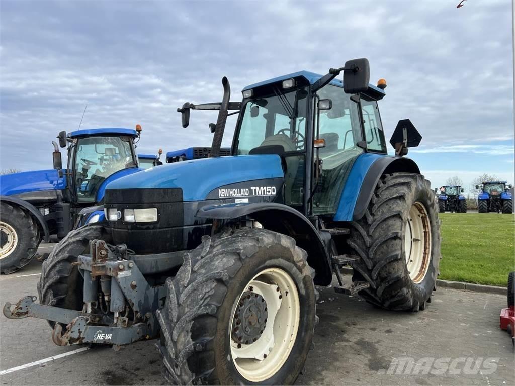 New Holland TM150 트랙터