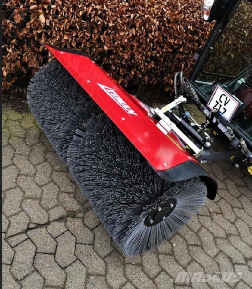 Timan 1200 도로 청소차