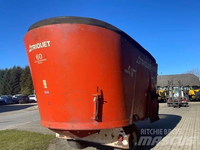 Trioliet 2400 L 로딩웨건