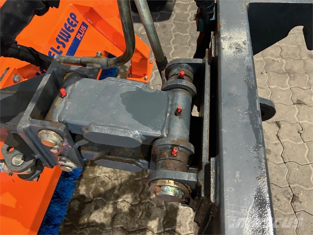 Tuchel ECO 1,5M 도로 청소차