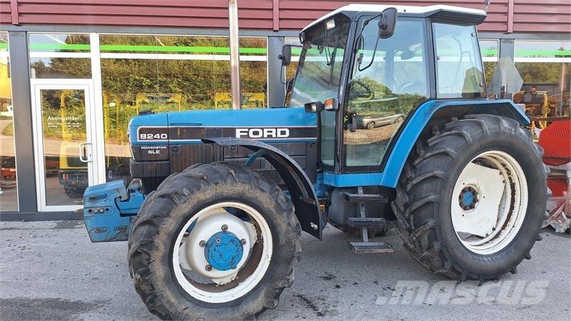 Ford 8240 트랙터