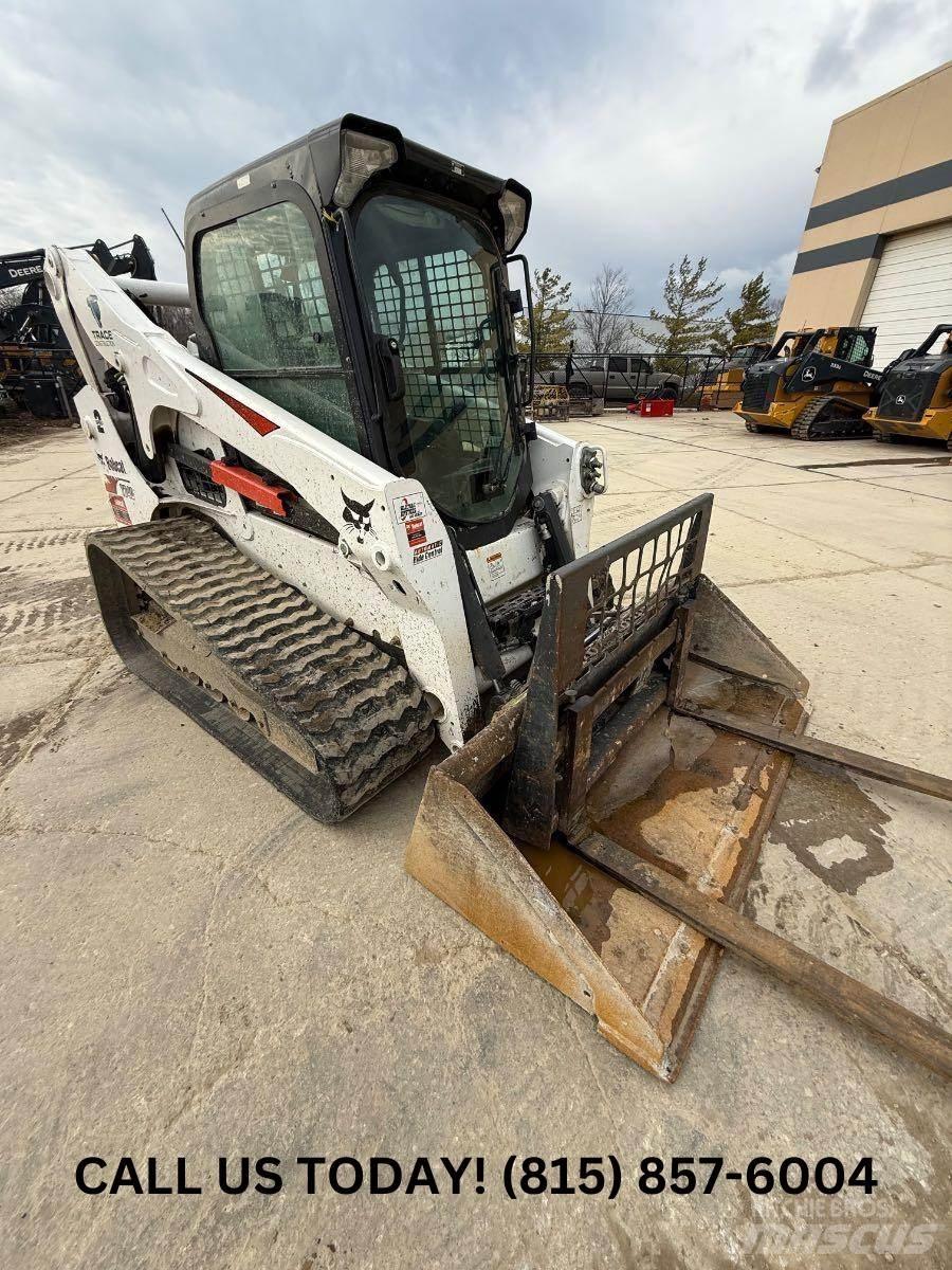 Bobcat T740 미니 로더