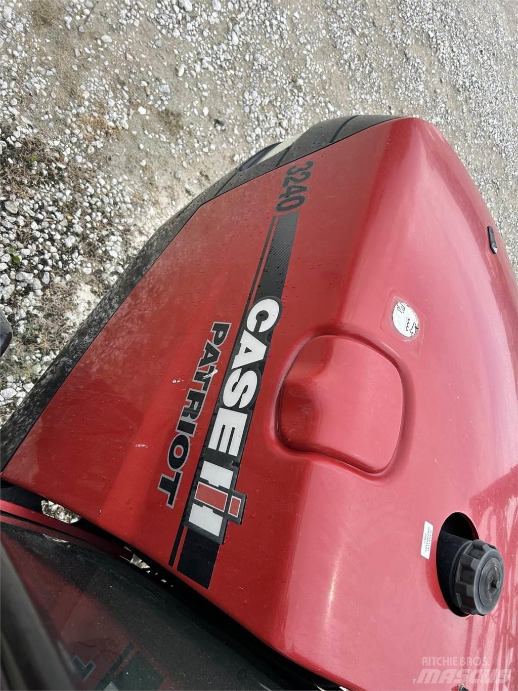 Case IH 3240 견인형 분무기