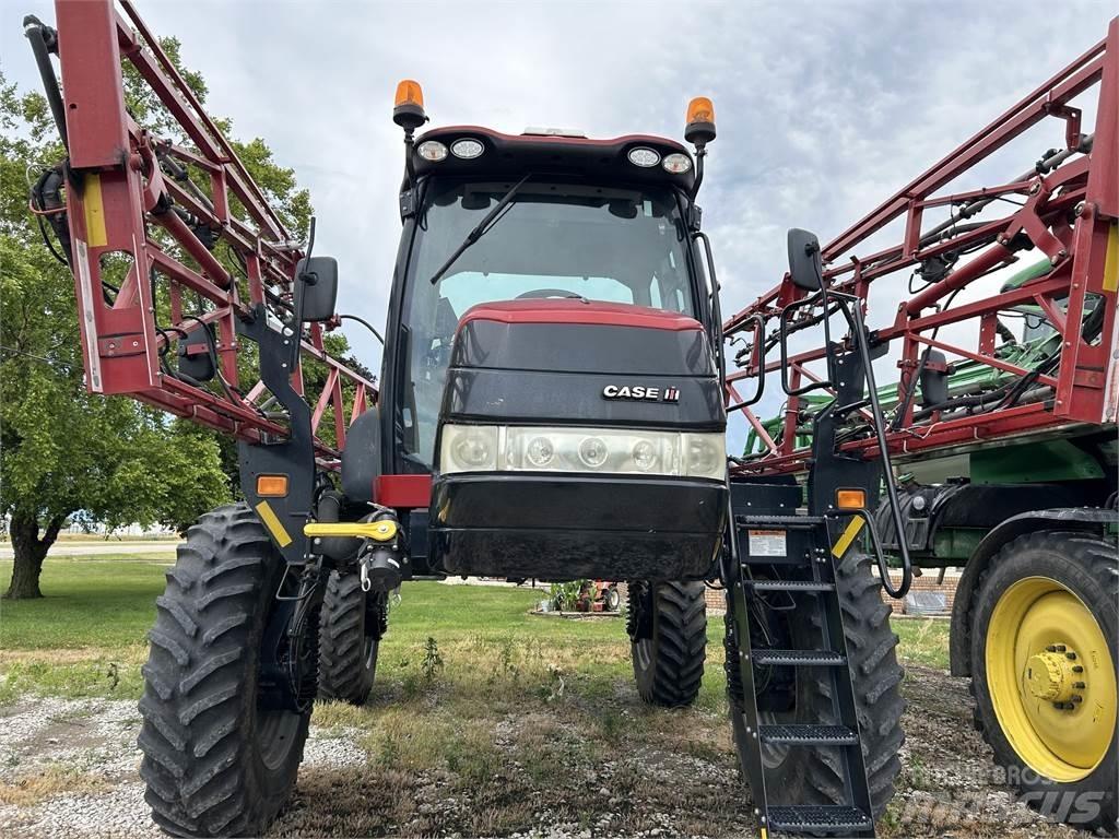 Case IH 3240 견인형 분무기