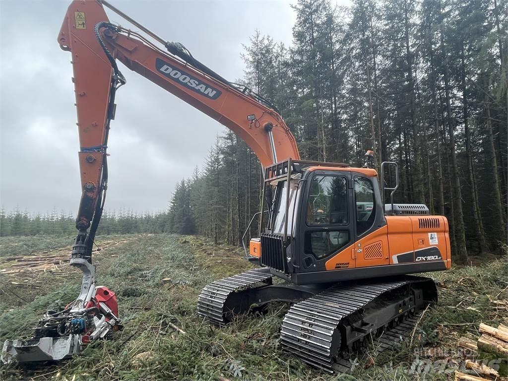 Doosan DX180LC 원목 하베스터
