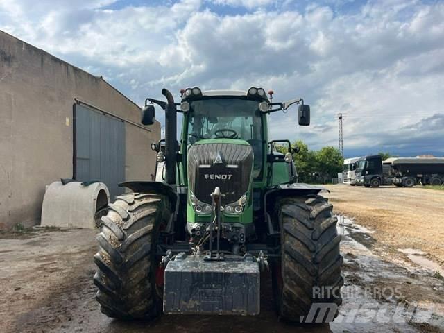 Fendt 824 트랙터