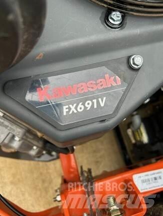 Husqvarna Z548 회전식 잔디깎기