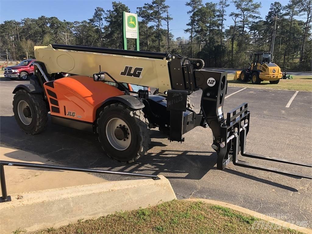 JLG 1255 텔러 핸들러