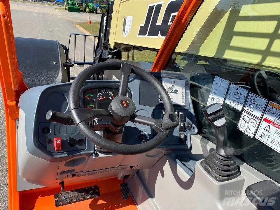 JLG 742 텔러 핸들러
