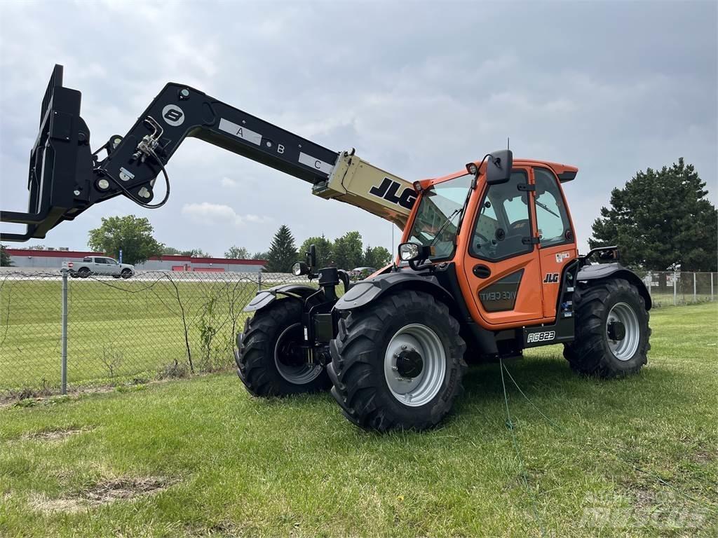 JLG AG823 텔러 핸들러