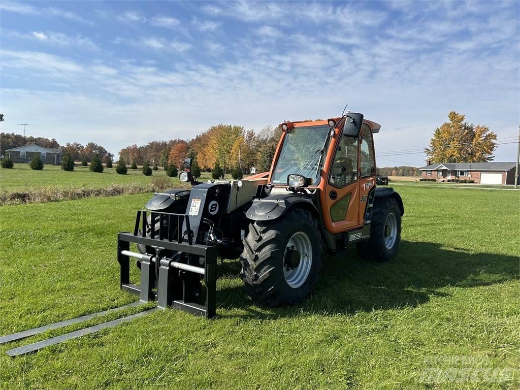 JLG AG823 텔러 핸들러