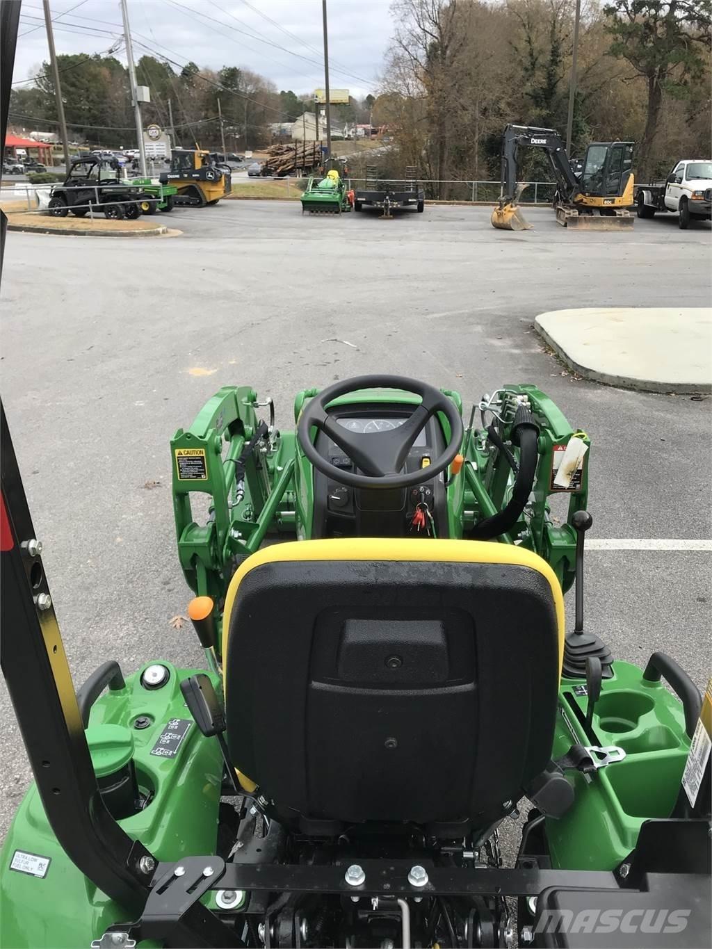 John Deere 1023E 소형 트랙터