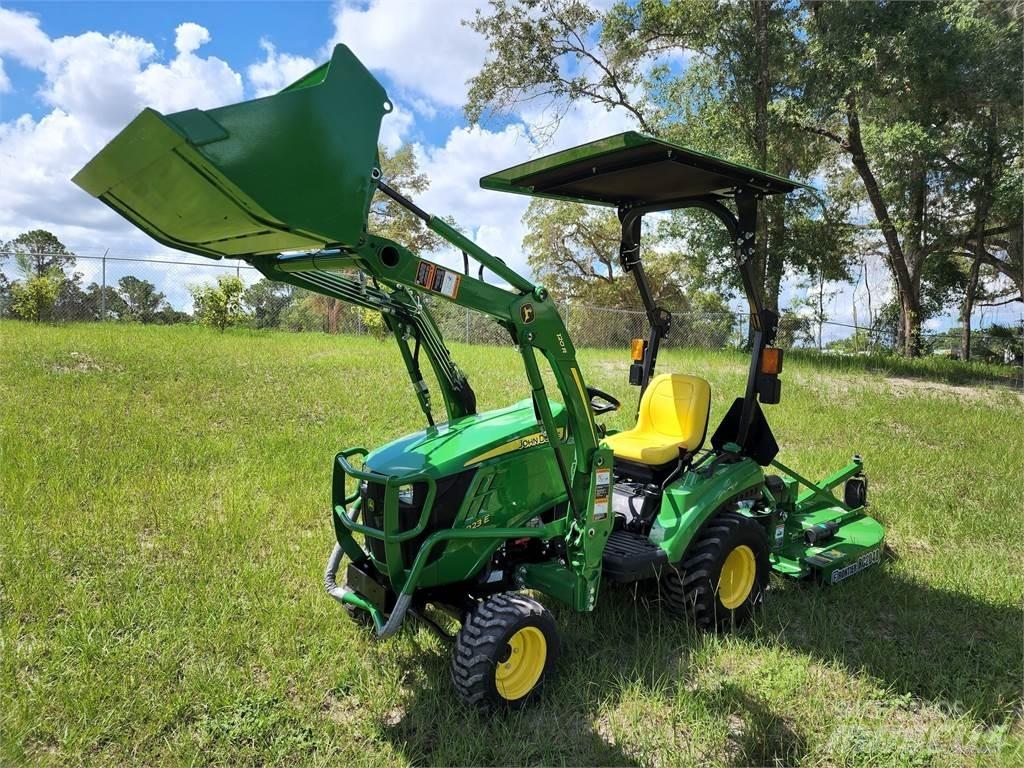 John Deere 1023E 소형 트랙터