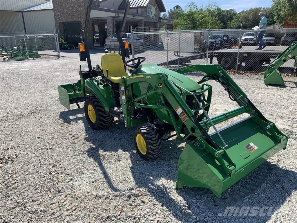 John Deere 1023E 소형 트랙터