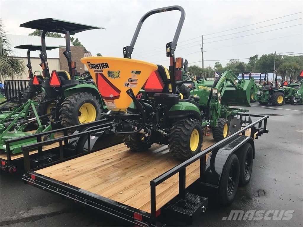 John Deere 1025R 소형 트랙터