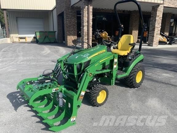 John Deere 1025R 소형 트랙터