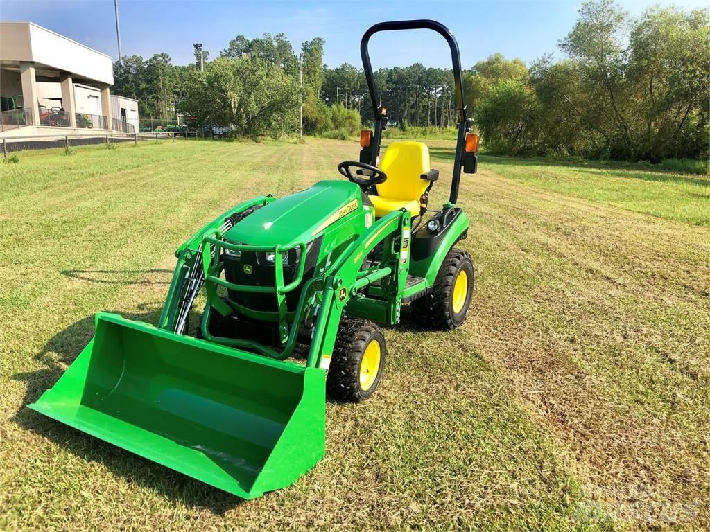 John Deere 1025R 소형 트랙터