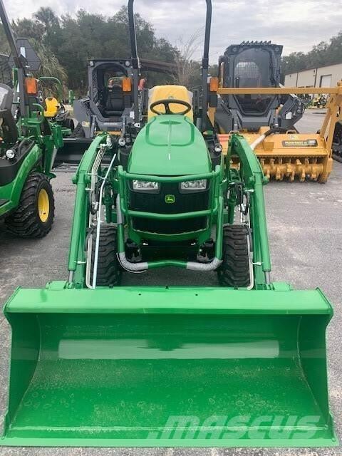 John Deere 1025R 소형 트랙터