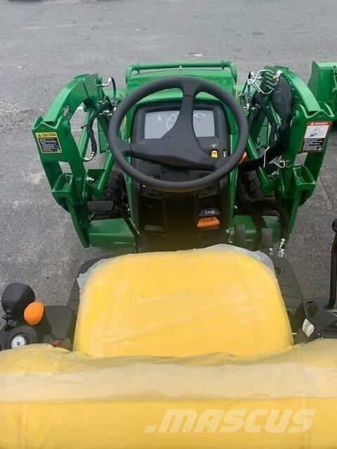 John Deere 1025R 소형 트랙터